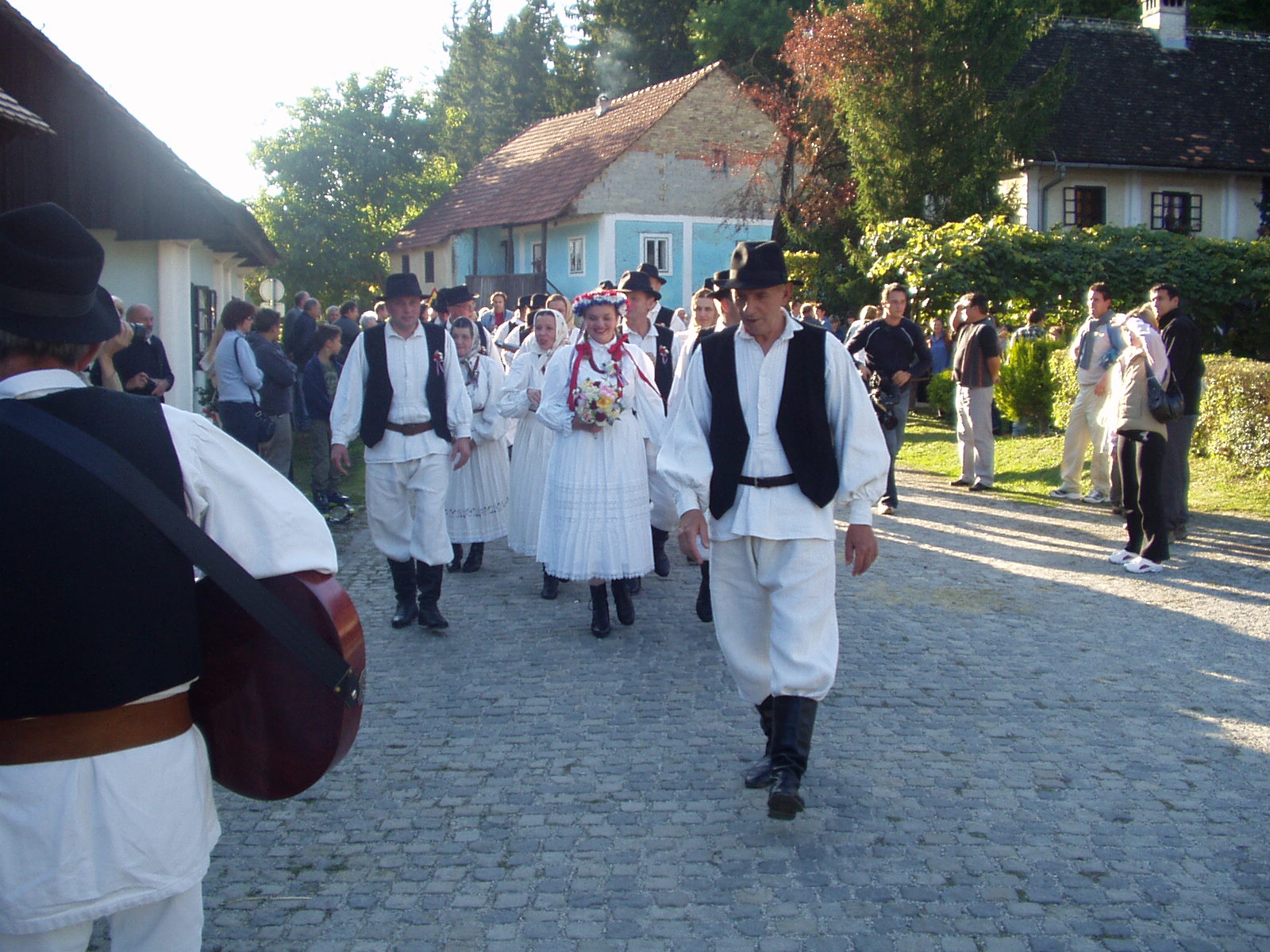 Svadba - History - 01